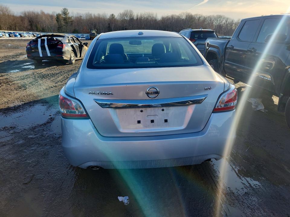 Photo 6 from auction – 2015 NISSAN ALTIMA with VIN 1N4AL3AP8FC570253