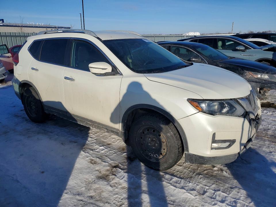 Photo 4 from auction – 2017 NISSAN ROGUE with VIN 5N1AT2MT1HC863665