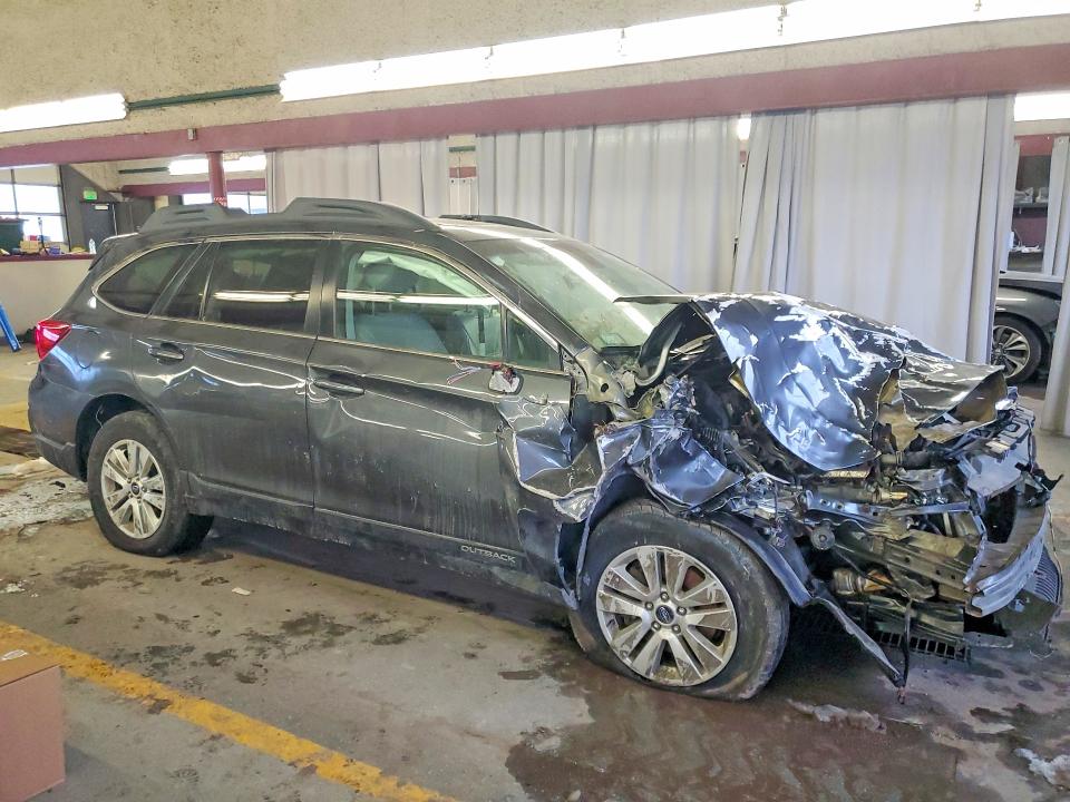 Фото 4 с аукциона – 2018 SUBARU OUTBACK с VIN 4S4BSAHC1J3272415