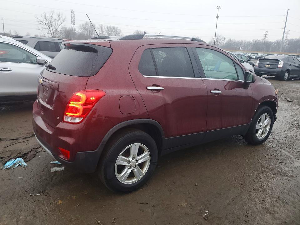 Photo 3 from auction – 2017 CHEVROLET TRAX 1LT with VIN 3GNCJPSB7HL268762