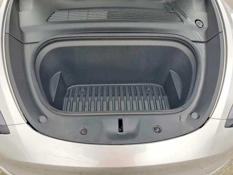 Photo 12 from auction – 2021 TESLA MODEL Y with VIN 5YJYGDEFXMF220062