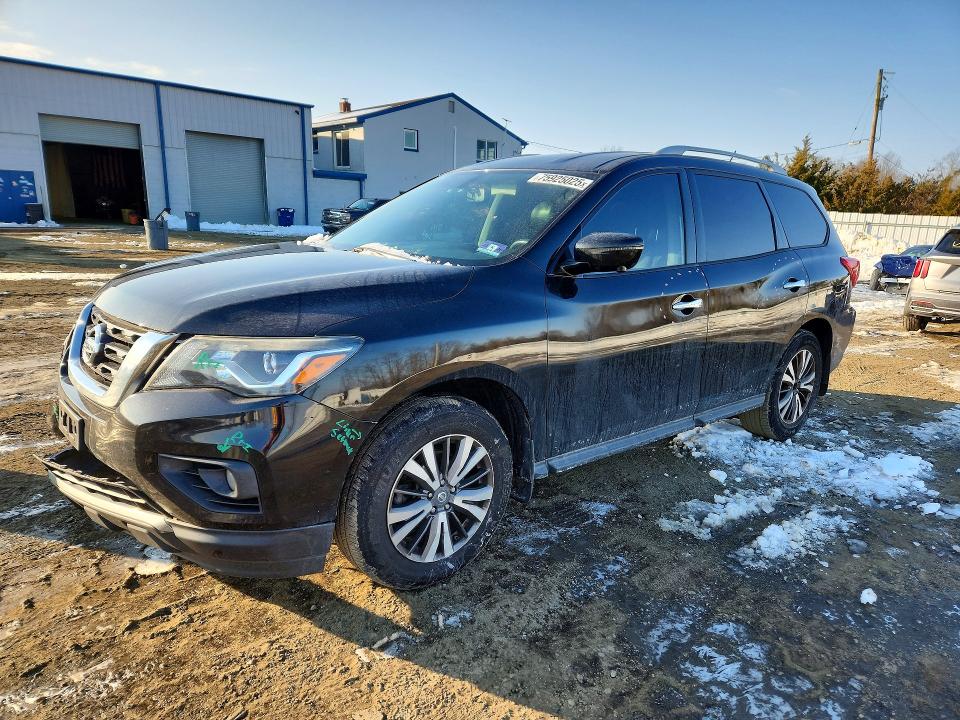 NISSAN PATHFINDER 2017 with VIN 5N1DR2MM3HC906827 - Photo from auction