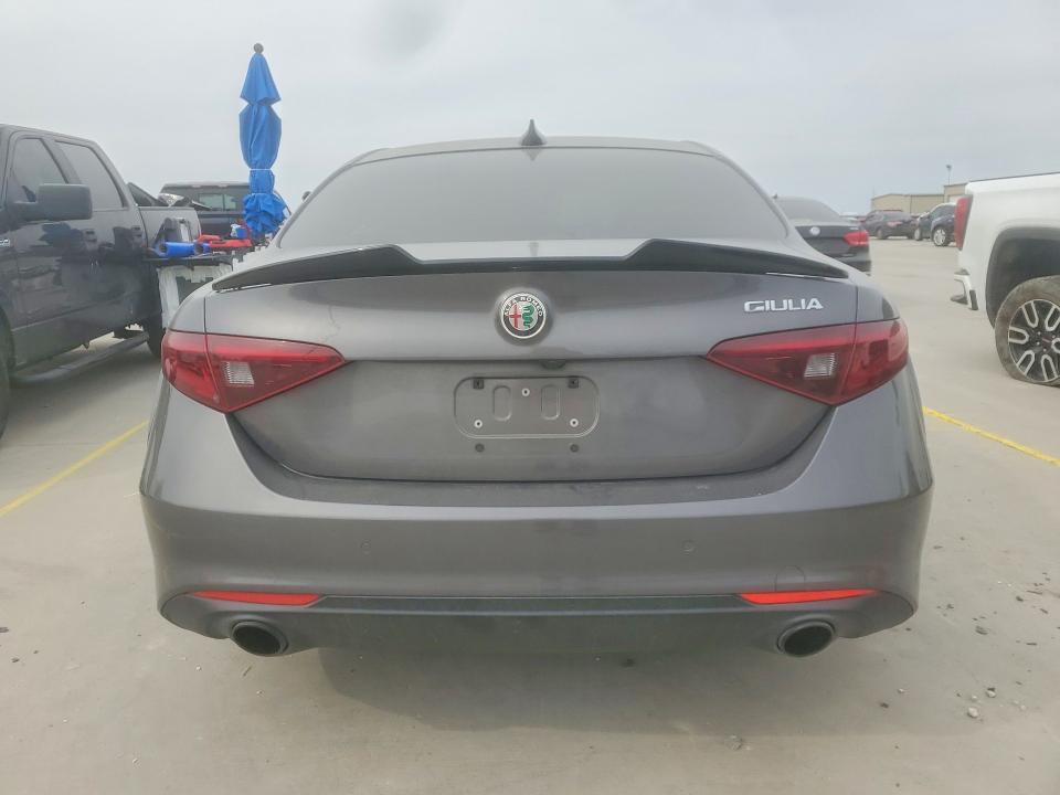 Photo 6 from auction – 2022 ALFA ROMEO GIULIA with VIN ZARFAMBN2N7652792