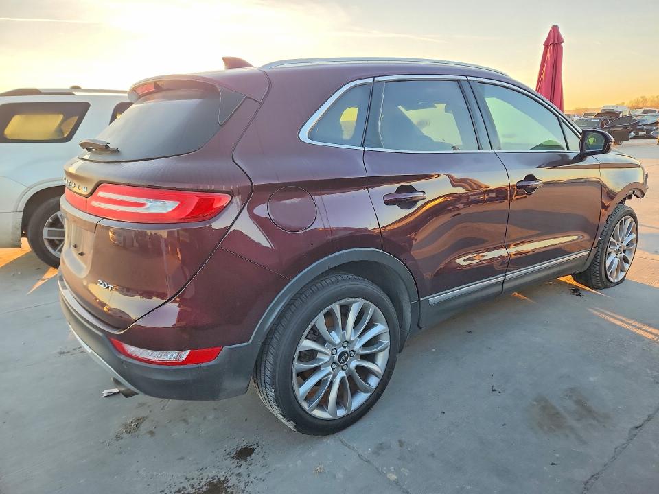 Фото 3 с аукциона – 2017 LINCOLN MKC с VIN 5LMCJ3C93HUL14406