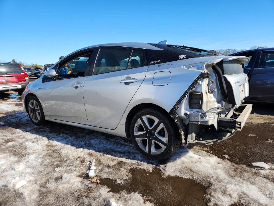 Photo 2 from auction – 2016 TOYOTA PRIUS with VIN JTDKARFU5G3506422
