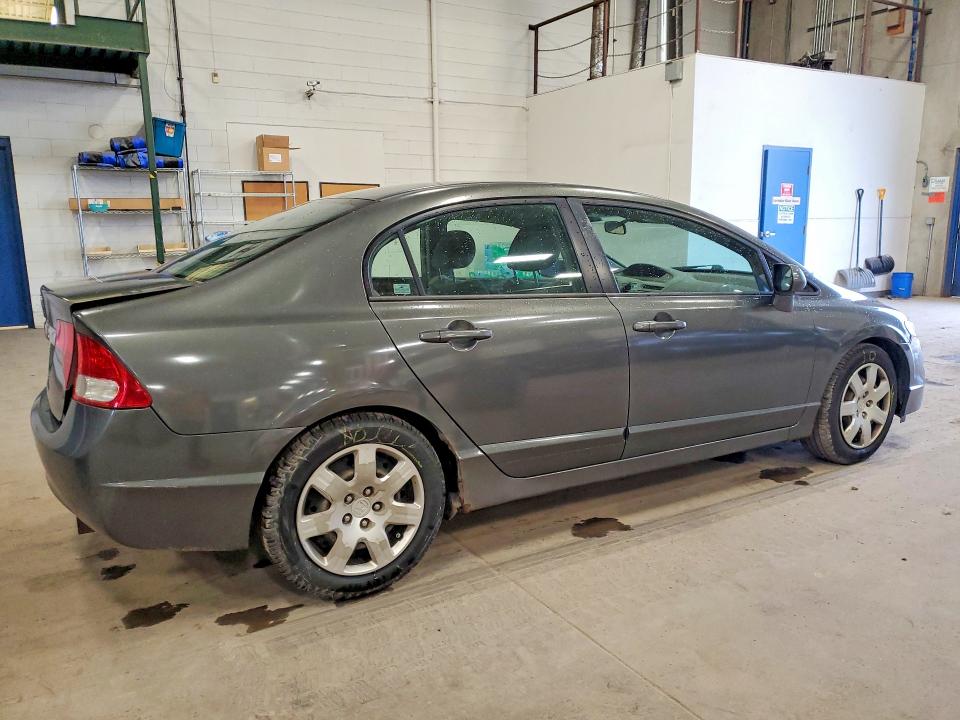 Photo 3 from auction – 2010 HONDA CIVIC with VIN 19XFA1F56AE043265