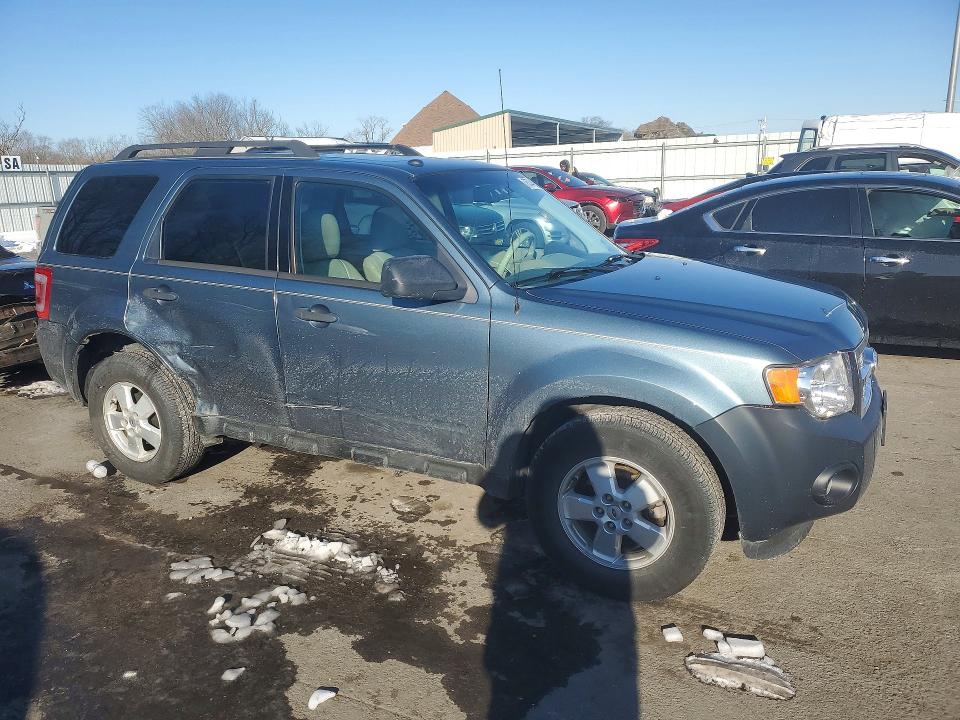 Photo 4 from auction – 2010 FORD ESCAPE XLT with VIN 1FMCU9DG8AKB54048