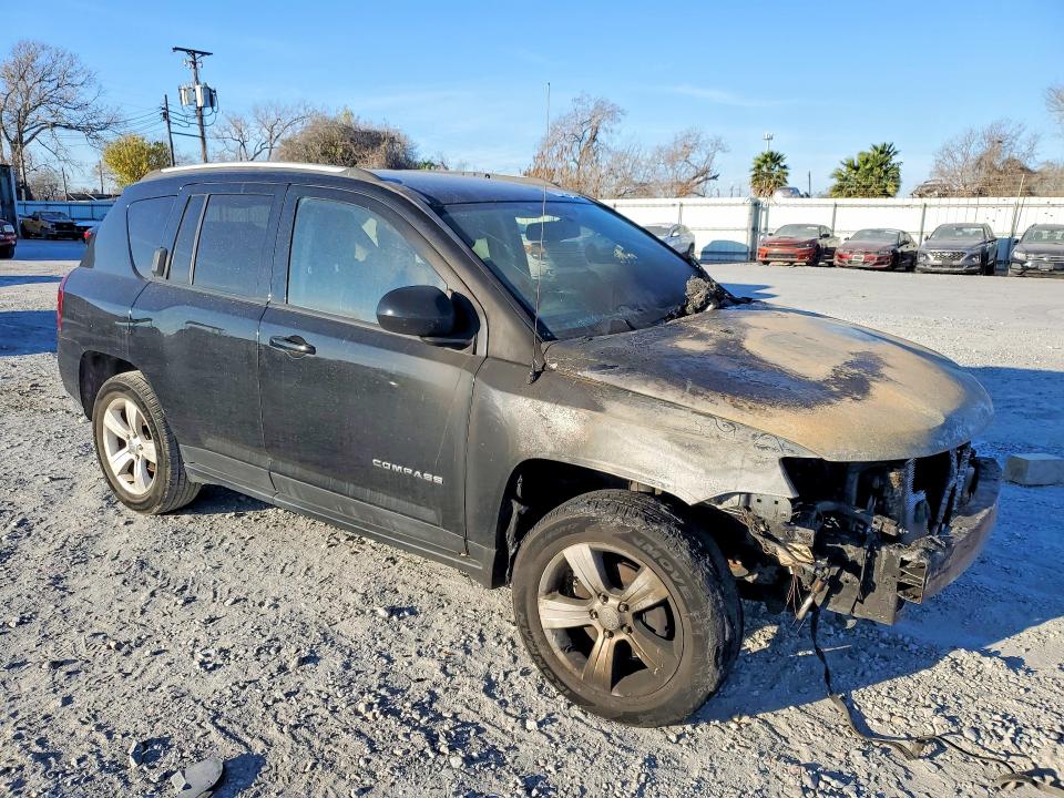 Photo 4 from auction – 2016 JEEP COMPASS with VIN 1C4NJDEB9GD674350