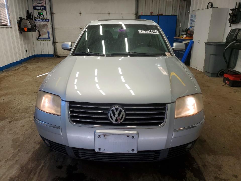 Photo 5 from auction – 2003 VOLKSWAGEN PASSAT with VIN WVWPH63B03P188702