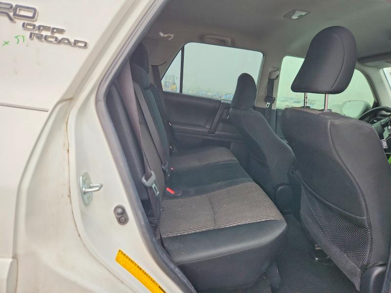 Photo 11 from auction – 2019 TOYOTA 4RUNNER with VIN JTEBU5JR8K5662420