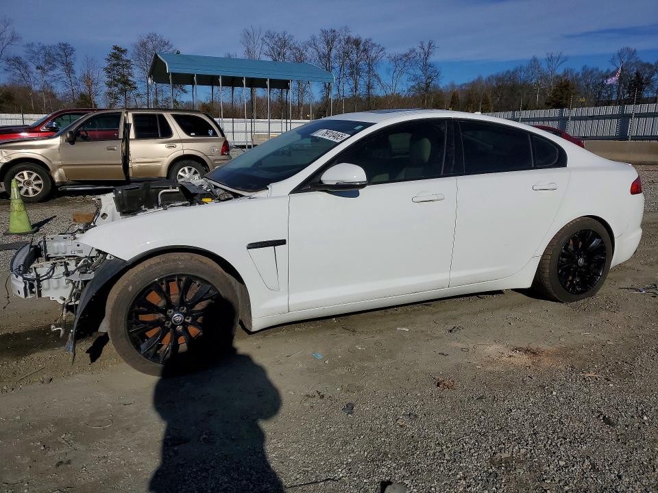 JAGUAR XF 2013 with VIN SAJWA0E71D8S65550 - Photo from auction