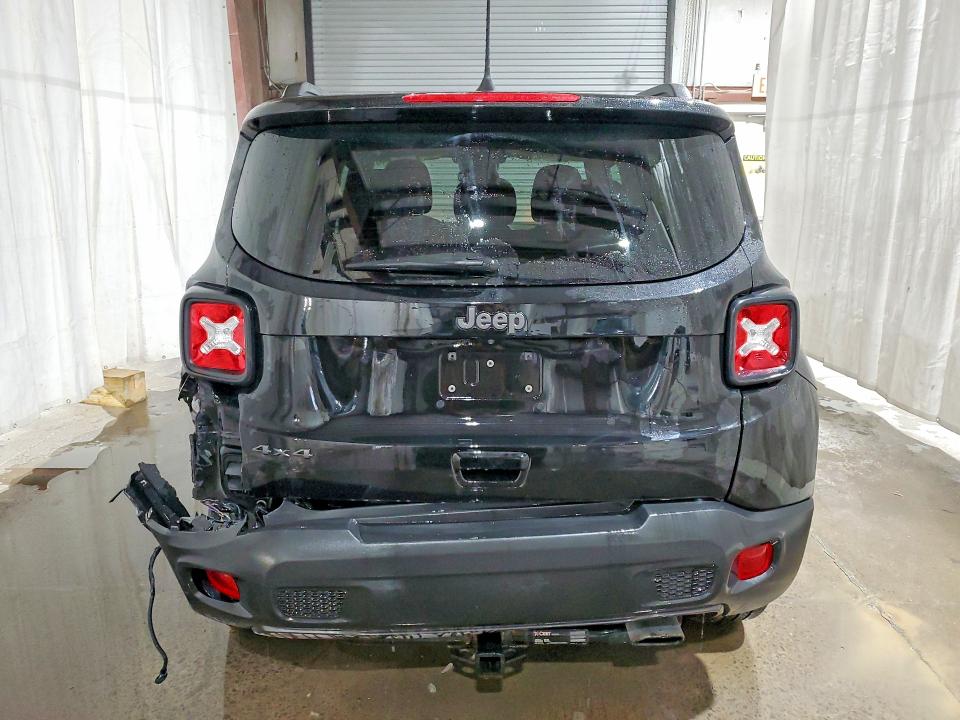 Photo 6 from auction – 2021 JEEP RENEGADE with VIN ZACNJDBB0MPM75041