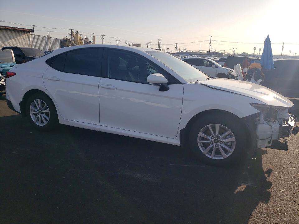 Photo 4 from auction – 2025 TOYOTA CAMRY with VIN 4T1DAACK8SU077157