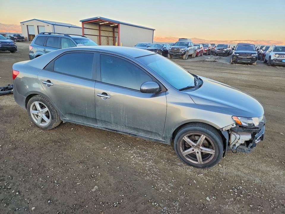 Photo 4 from auction – 2011 KIA FORTE with VIN KNAFU4A21B5378689