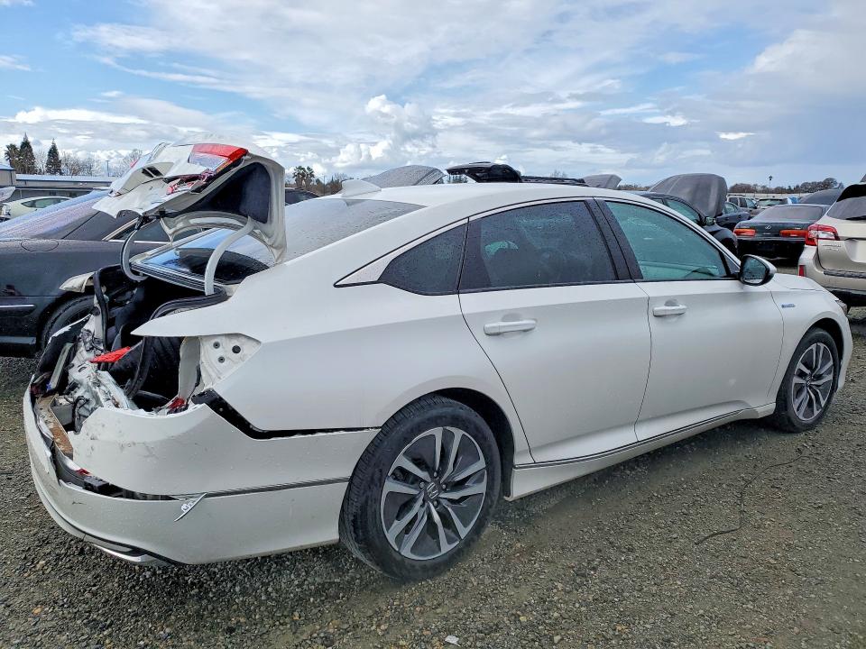 Photo 3 from auction – 2020 HONDA ACCORD with VIN 1HGCV3F53LA016972