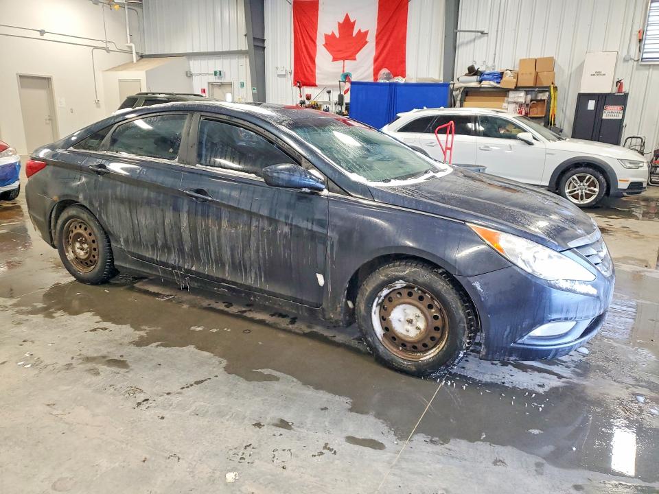 Photo 4 from auction – 2013 HYUNDAI SONATA with VIN 5NPEC4AC9DH810314