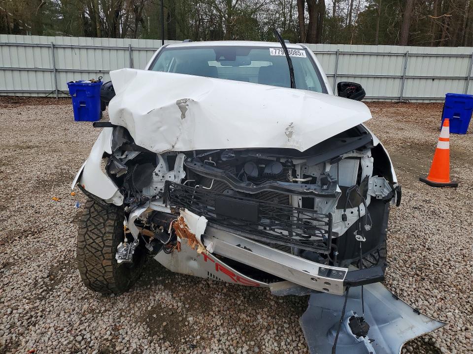 Photo 5 from auction – 2022 TOYOTA 4RUNNER with VIN JTEMU5JR7N6066920