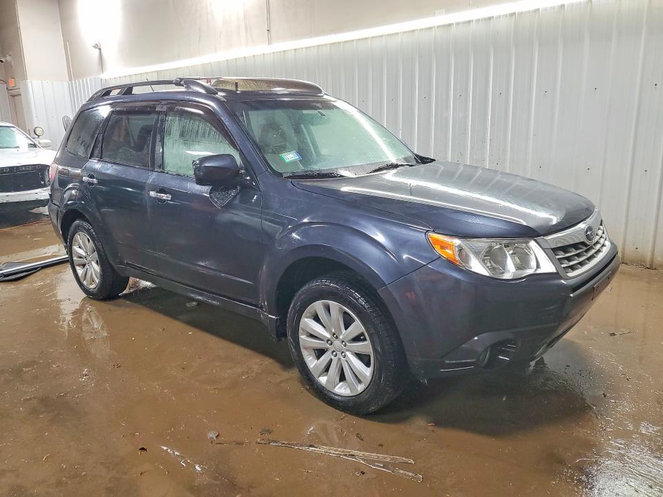 Photo 4 from auction – 2012 SUBARU FORESTER 2 with VIN JF2SHBDC8CH437950