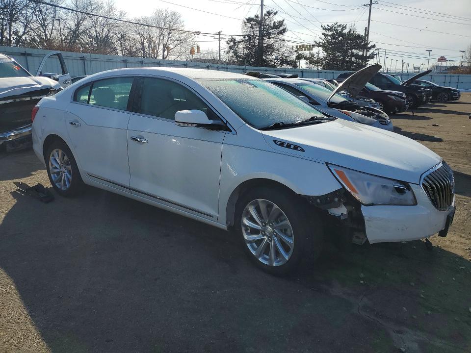 Photo 4 from auction – 2016 BUICK LACROSSE with VIN 1G4GB5G34GF218189