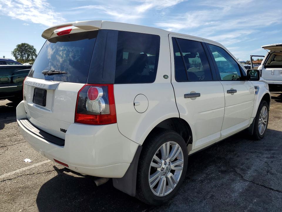 Photo 3 from auction – 2010 LAND ROVER LR2 with VIN SALFR2BN0AH208508