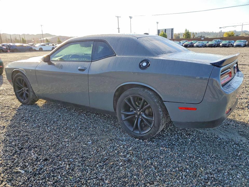 Photo 2 from auction – 2018 DODGE CHALLENGER with VIN 2C3CDZAG3JH204942