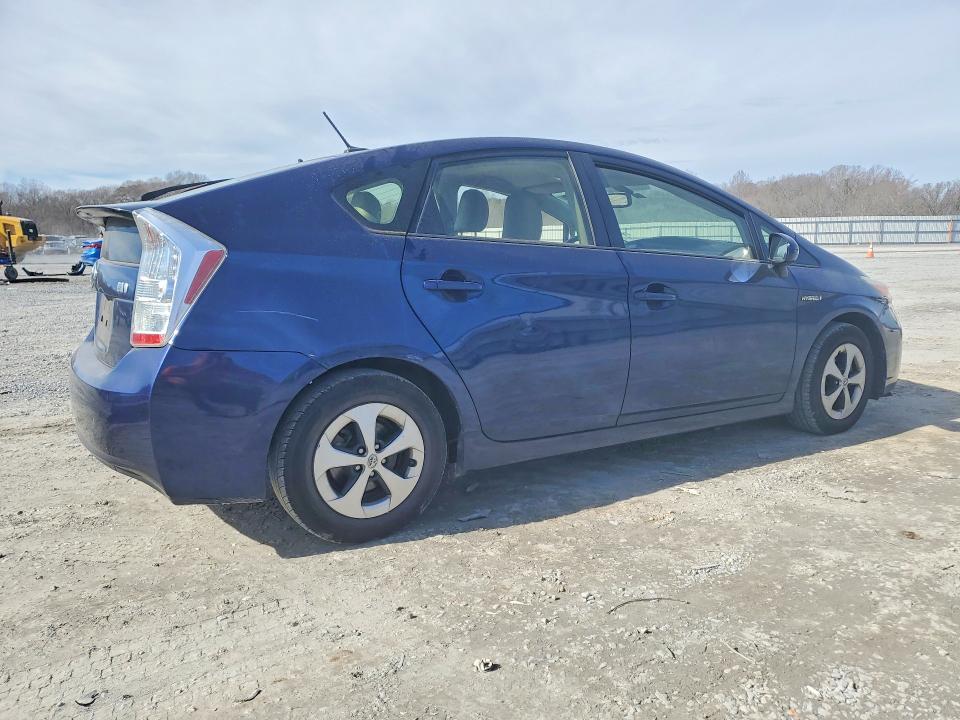 صورة رقم 3 من المزاد - 2014 TOYOTA PRIUS مع VIN JTDKN3DU2E1754916