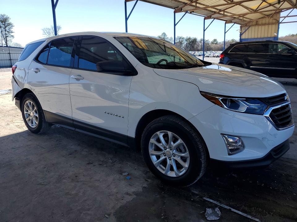 Photo 4 from auction – 2019 CHEVROLET EQUINOX with VIN 2GNAXHEV9K6297581