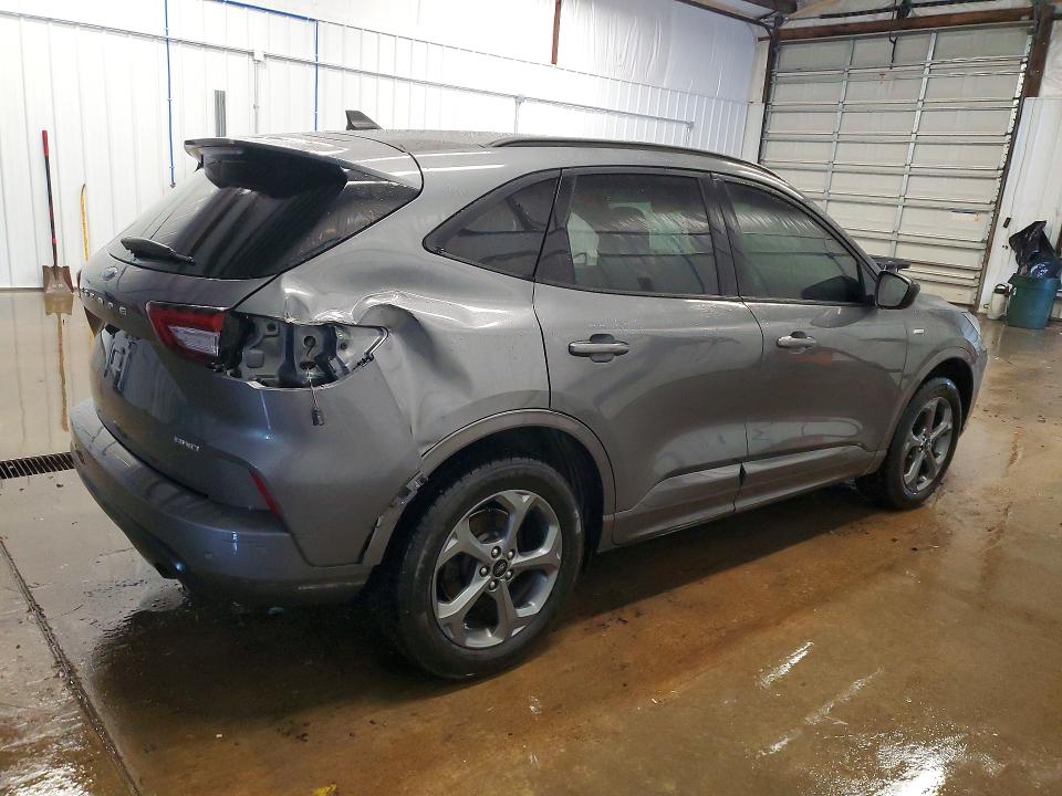Photo 3 from auction – 2024 FORD ESCAPE with VIN 1FMCU9MN5RUA10441