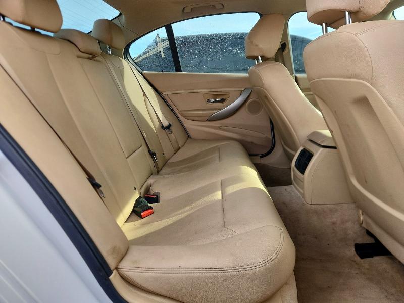 Photo 10 from auction – 2014 BMW 320 with VIN WBA3C3C56EP661069