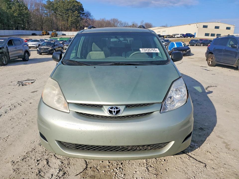 Photo 5 from auction – 2007 TOYOTA SIENNA CE with VIN 5TDZK23C07S079440