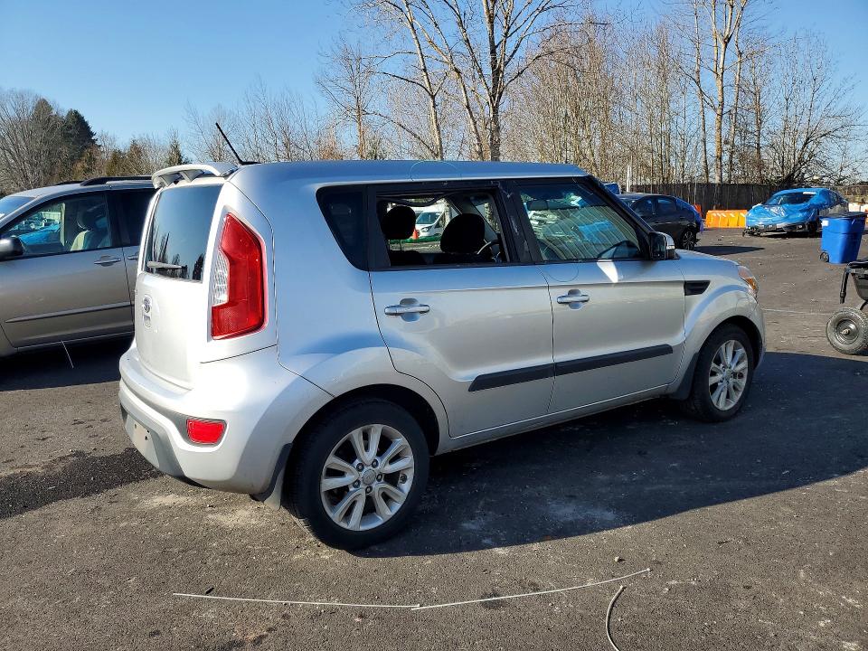 Photo 3 from auction – 2012 KIA SOUL with VIN KNDJT2A6XC7382835