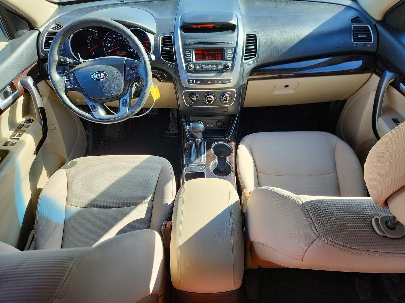 Photo 8 from auction – 2015 KIA SORENTO with VIN 5XYKT3A60FG598839