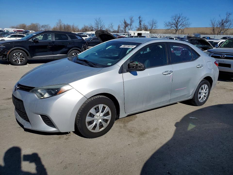TOYOTA COROLLA L 2015 with VIN 5YFBURHE7FP219621 - Photo from auction