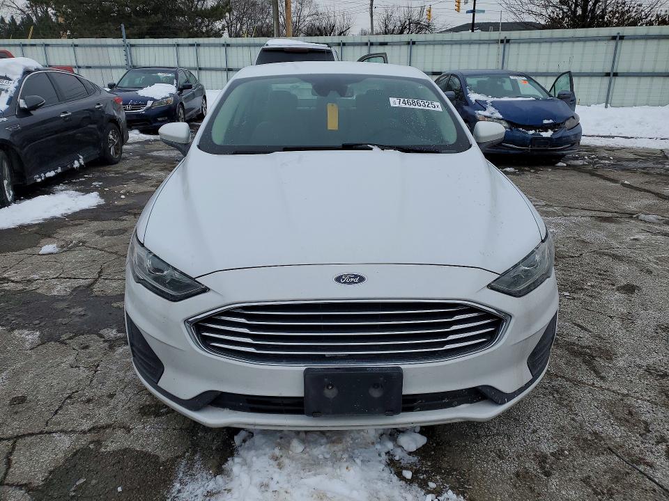 Photo 5 from auction – 2019 FORD FUSION S with VIN 3FA6P0G73KR254741