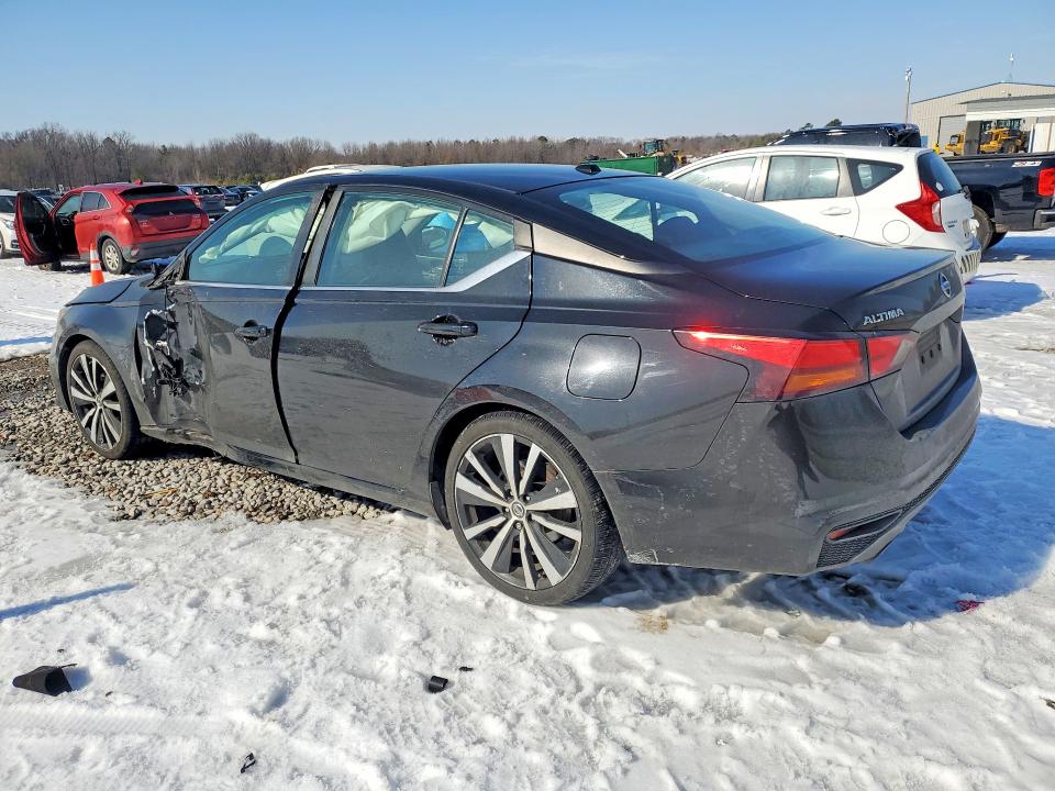 Photo 2 from auction – 2019 NISSAN ALTIMA with VIN 1N4BL4CV0KC142242