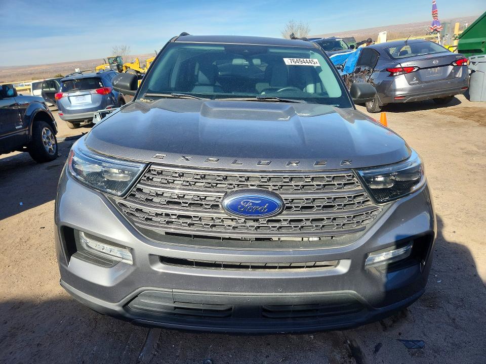 Photo 5 from auction – 2021 FORD EXPLORER with VIN 1FMSK8DH0MGA05239