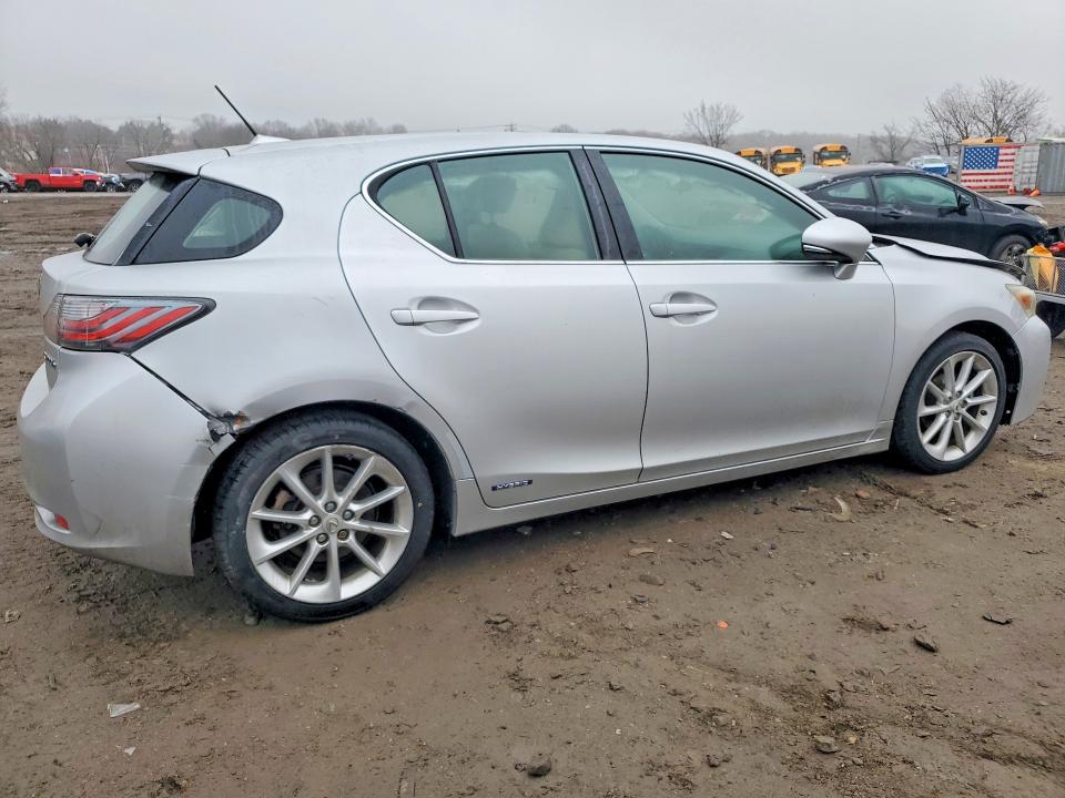 Photo 3 from auction – 2011 LEXUS CT with VIN JTHKD5BH9B2010609