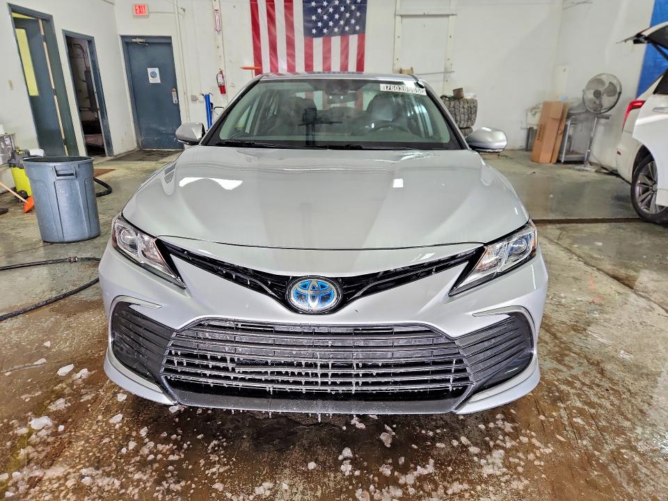 Photo 5 from auction – 2022 TOYOTA CAMRY LE with VIN 4T1C31AK4NU574266