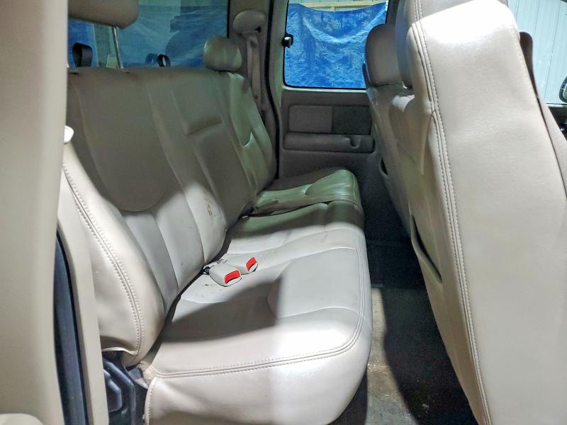 Photo 10 from auction – 2003 CHEVROLET SILVERADO with VIN 2GCEK19T231106803