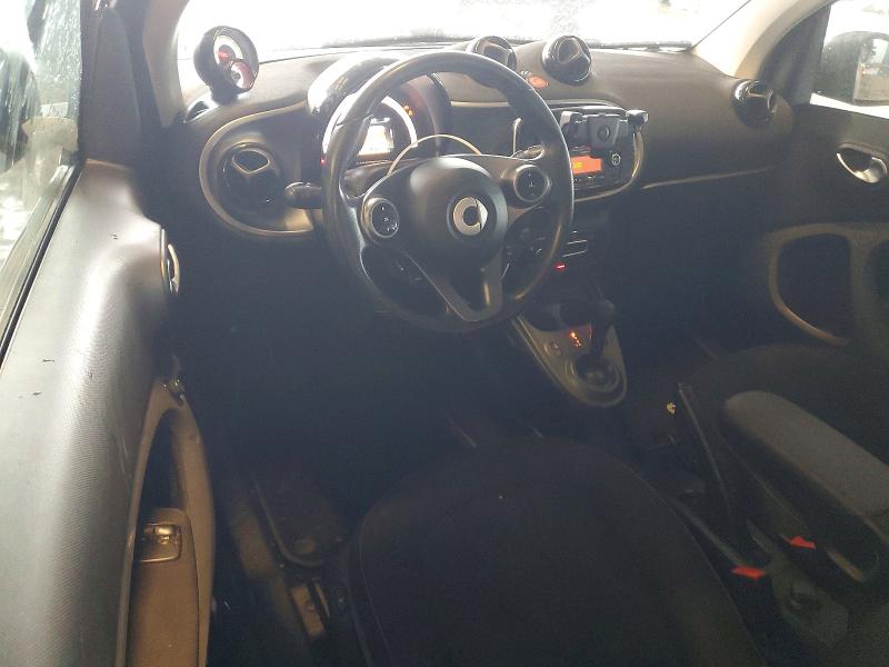 Photo 8 from auction – 2016 SMART FORTWO with VIN WMEFJ5DA3GK073337