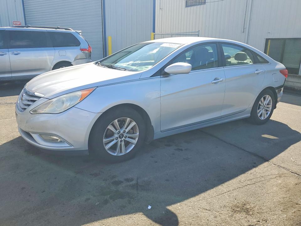 HYUNDAI SONATA GLS 2013 with VIN 5NPEB4AC5DH754276 - Photo from auction