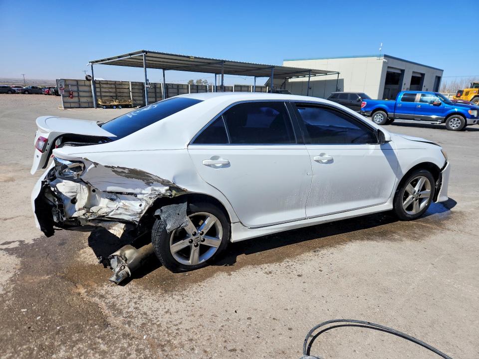 Photo 3 from auction – 2014 TOYOTA CAMRY with VIN 4T1BF1FK5EU437347