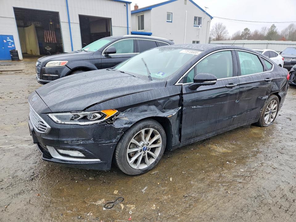 FORD FUSION 2017 with VIN 3FA6P0HD6HR401664 - Photo from auction