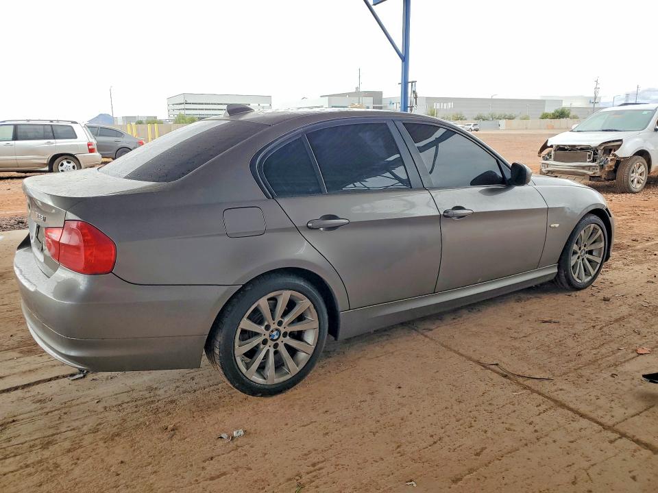 Photo 3 from auction – 2011 BMW 328 I SULE with VIN WBAPH5G56BNM73894