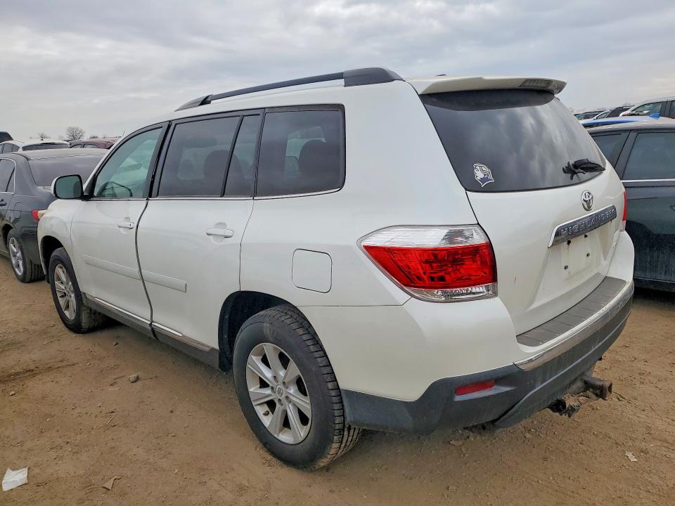 Photo 2 from auction – 2012 TOYOTA HIGHLANDER with VIN 5TDBK3EH9CS120710