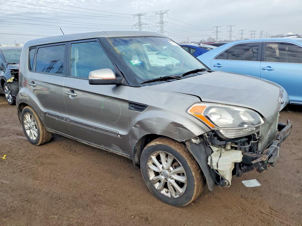 Photo 4 from auction – 2013 KIA SOUL with VIN KNDJT2A61D7593231