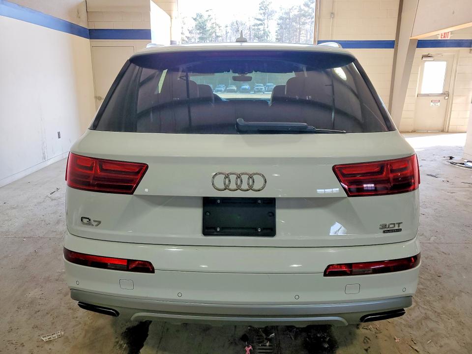 Photo 6 from auction – 2018 AUDI Q7 PREMIUM with VIN WA1LAAF72JD022218