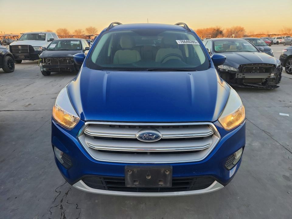 صورة رقم 5 من المزاد - 2018 FORD ESCAPE مع VIN 1FMCU9GD2JUD36687