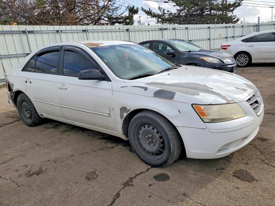 Photo 4 from auction – 2010 HYUNDAI SONATA with VIN 5NPET4AC2AH596794