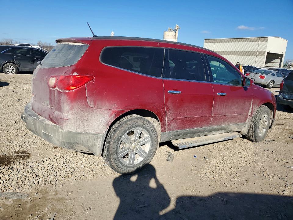 Photo 3 from auction – 2012 CHEVROLET TRAVERSE with VIN 1GNKRGED5CJ307043